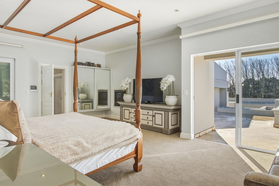 9 Bedroom Property for Sale in Constantia Western Cape
